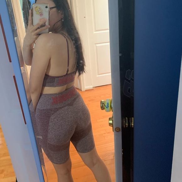 Matching Gymshark Set - Picture 3 of 7